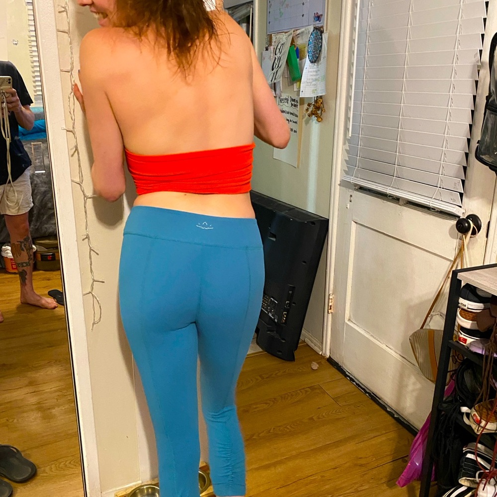 Beyond Yoga Leggings - Picture 5 of 16